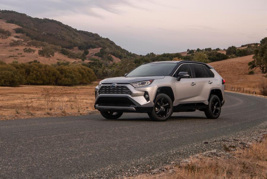  Toyota RAV4 XSE Hybrid 2018 года  (NA) (фото 44 из 71)